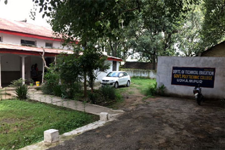 https://cache.careers360.mobi/media/colleges/social-media/media-gallery/41000/2021/11/2/Campus View of Government Polytechnic College Udhampur_Campus-View.png